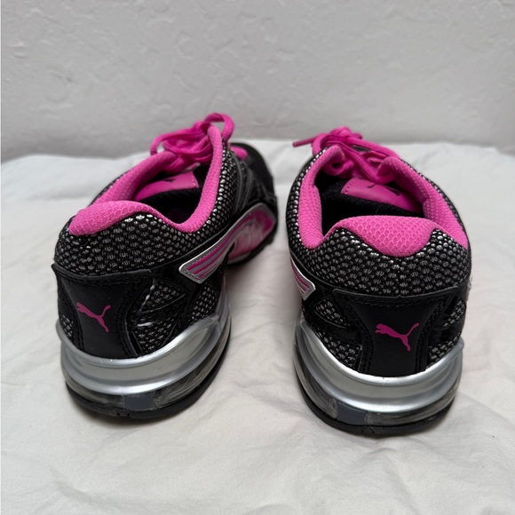 Puma Women’s Voltaic cross training shoe, size 7.5B - Picture 3 of 7